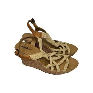 Seychelles Sandals Womens Size 8.5 Beige Leather Skin Block Heel Back Strap